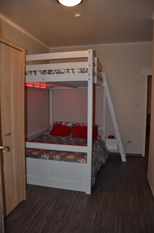 Apartment Sariks Place Bruges Quarto foto